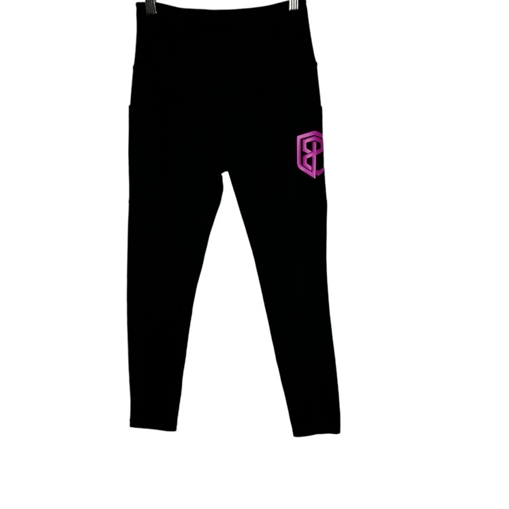 Born Primitive Rise and Grind Breast Cancer Awareness Limited Edition Small